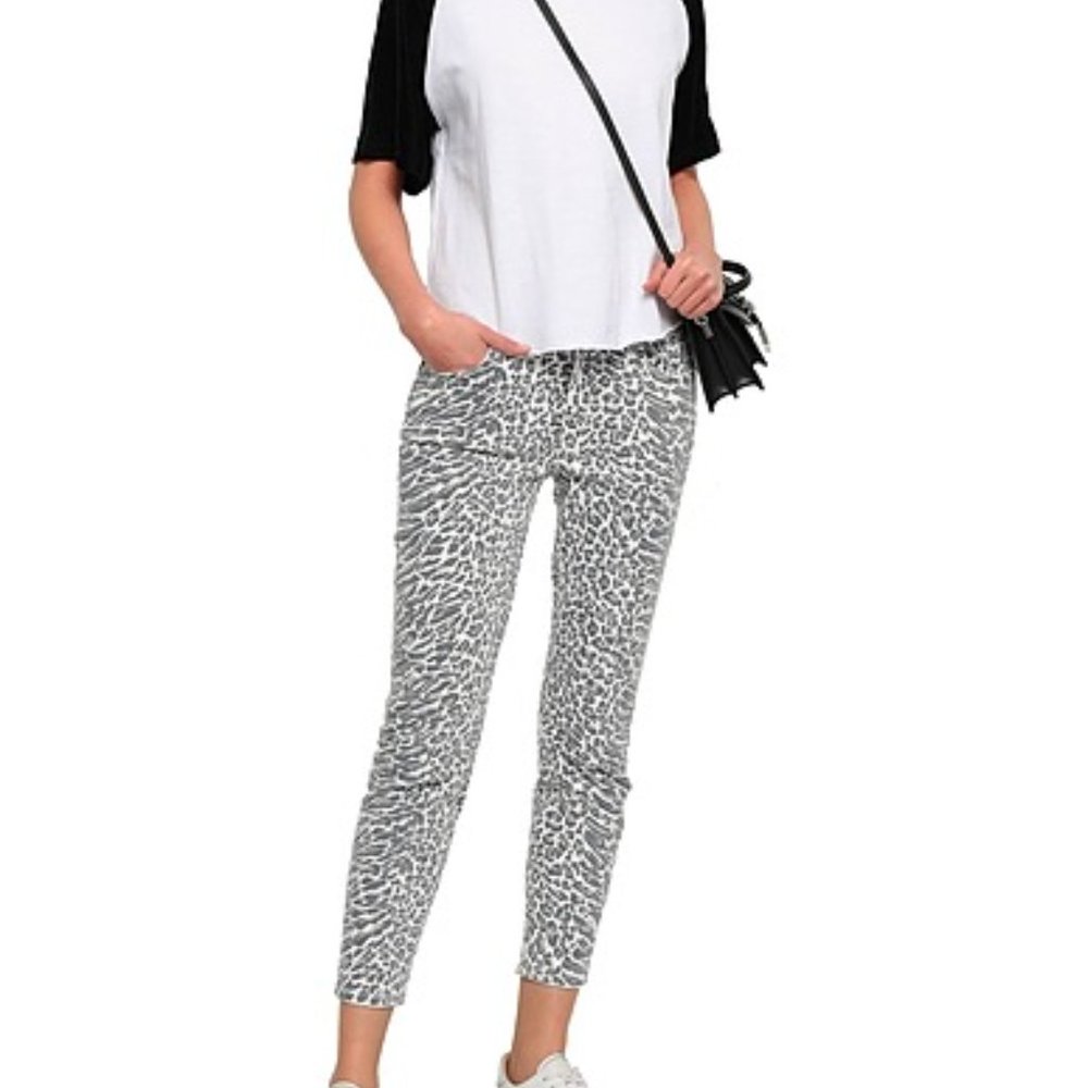 CURRENT ELLIOT stilletto cropped skinny jeans in warped leopard